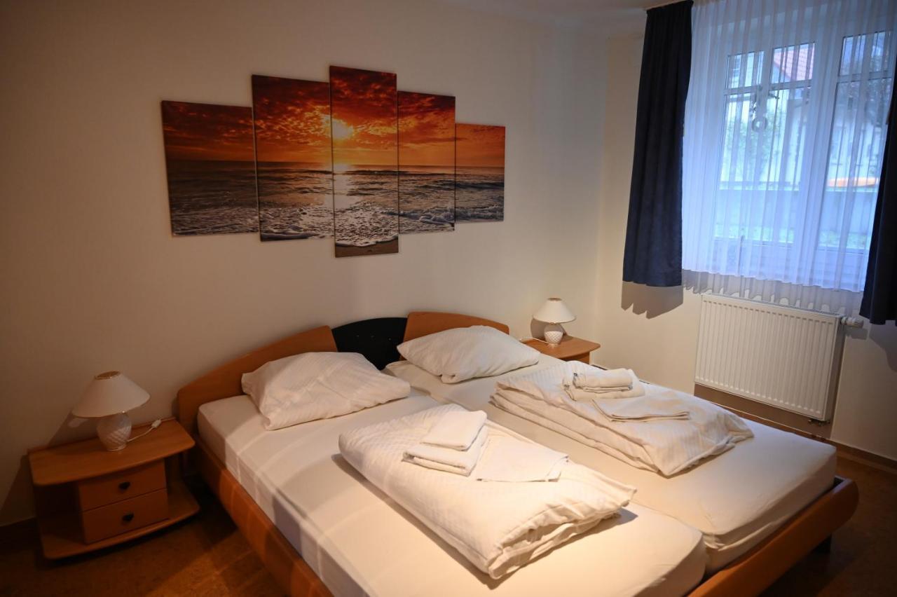 Ferienwohnung Seeblick Waren  Exterior foto