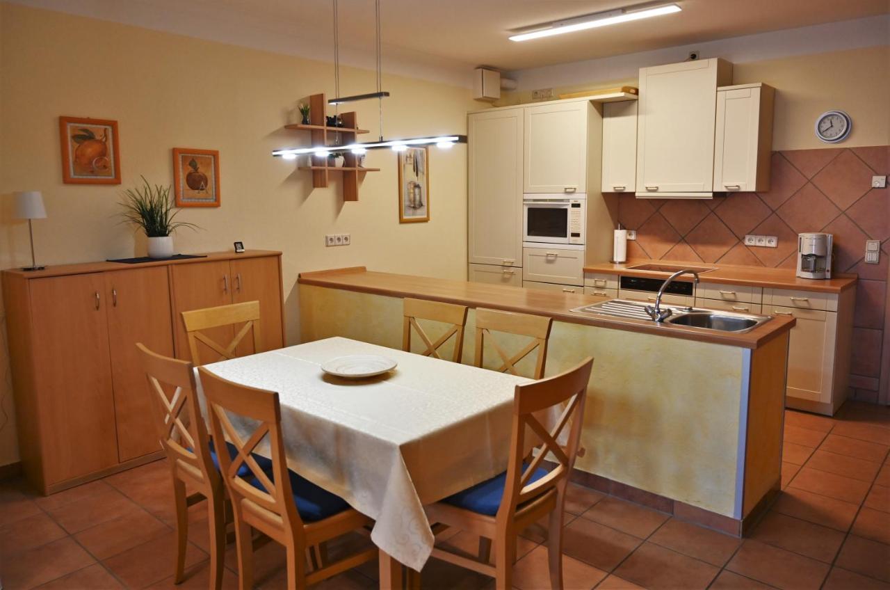 Ferienwohnung Seeblick Waren  Exterior foto